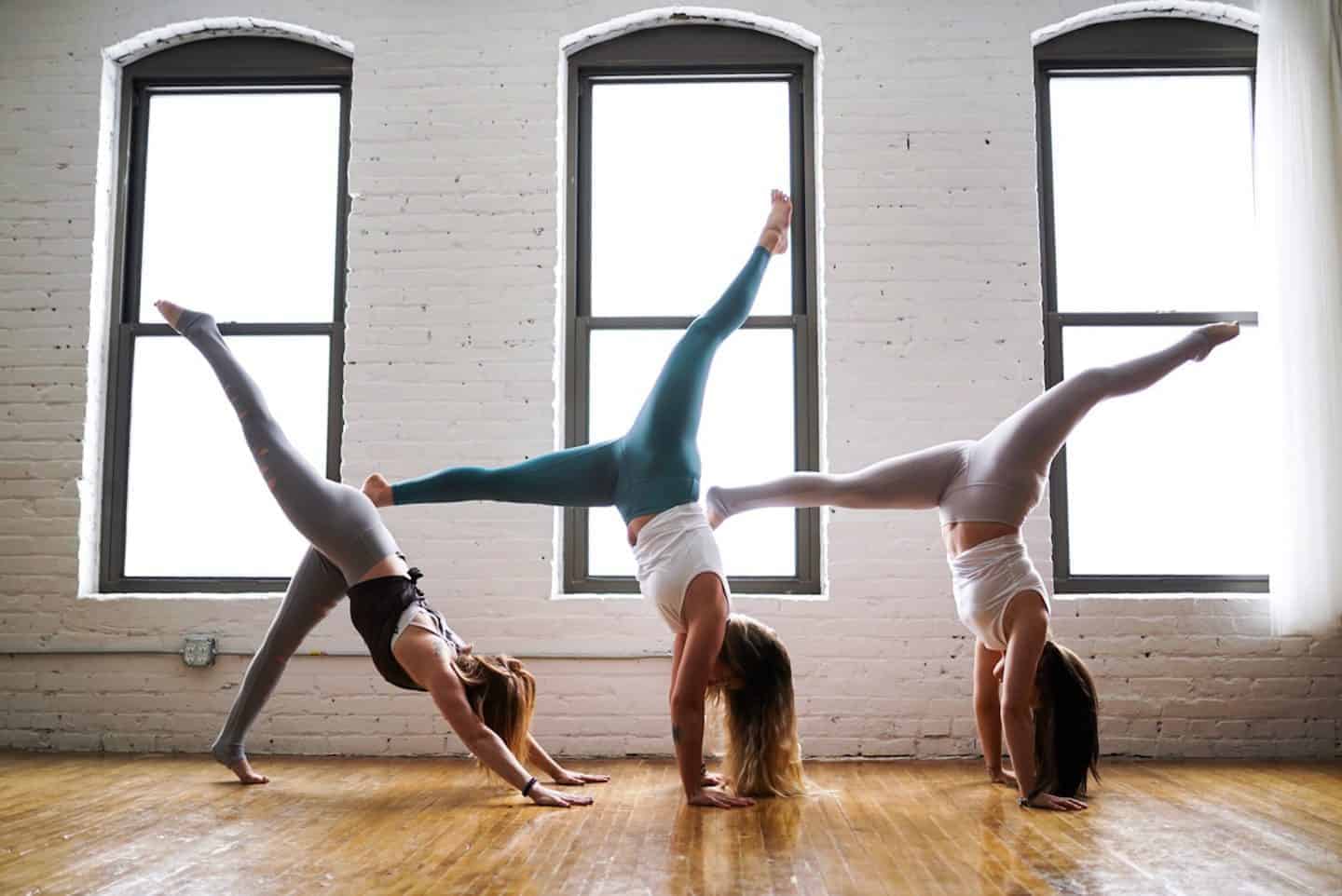 Yoga pants: Eye-candy of een kwelling?